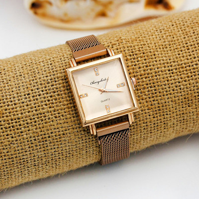 Női ékszerek Mágneses hálós öv órák Négyzet alakú kvarc karkötő óra Női csillagos égbolt óra Luxus női ruha karórák