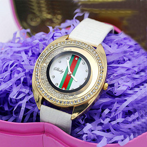 Shsby Νέο Δερμάτινο Χαλαζία Ρολόι χειρός Μόδα Rhinestone Rolling Beads Χρυσά Γυναικεία Ρολόγια Flower Butterfly Γυναικείο φόρεμα Ρολόι