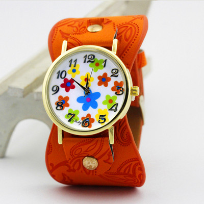 shsby Saabumine Trükitud nahast käevõru Käekell Lai riba Kleit Kell värvilised lilled Mood Naiste vabaaja käekell tüdruku kingitus