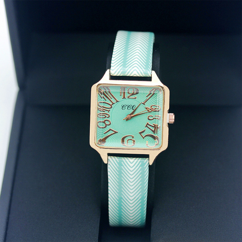 Új divatos, hullámos bőrszíjas női óra, arany rózsa arany női ruhaóra alkalmi női négyzet alakú kvarc karóra