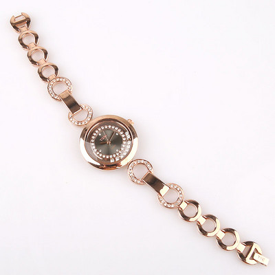 Uus mood vabaaja hõbedane populaarne naiste naiste tüdrukute käekell roostevabast terasest rihmaga luksuslik kleit, 4 värvi käekell