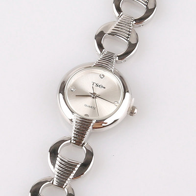 Uus mood vabaaja hõbedane populaarne naiste naiste tüdrukute käekell roostevabast terasest rihmaga luksuslik kleit, 4 värvi käekell