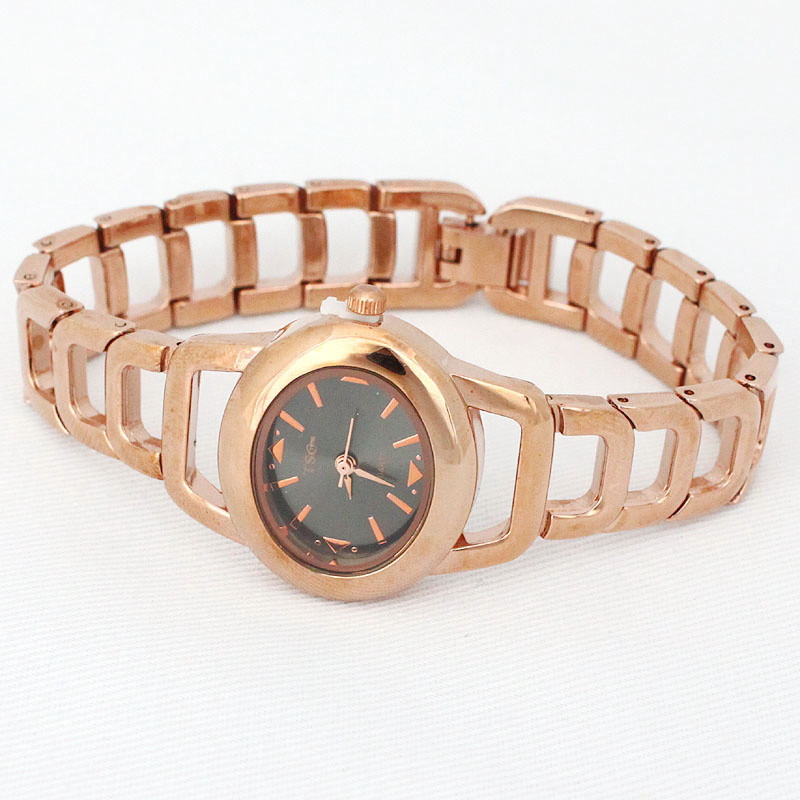 Uus mood vabaaja hõbedane populaarne naiste naiste tüdrukute käekell roostevabast terasest rihmaga luksuslik kleit, 4 värvi käekell