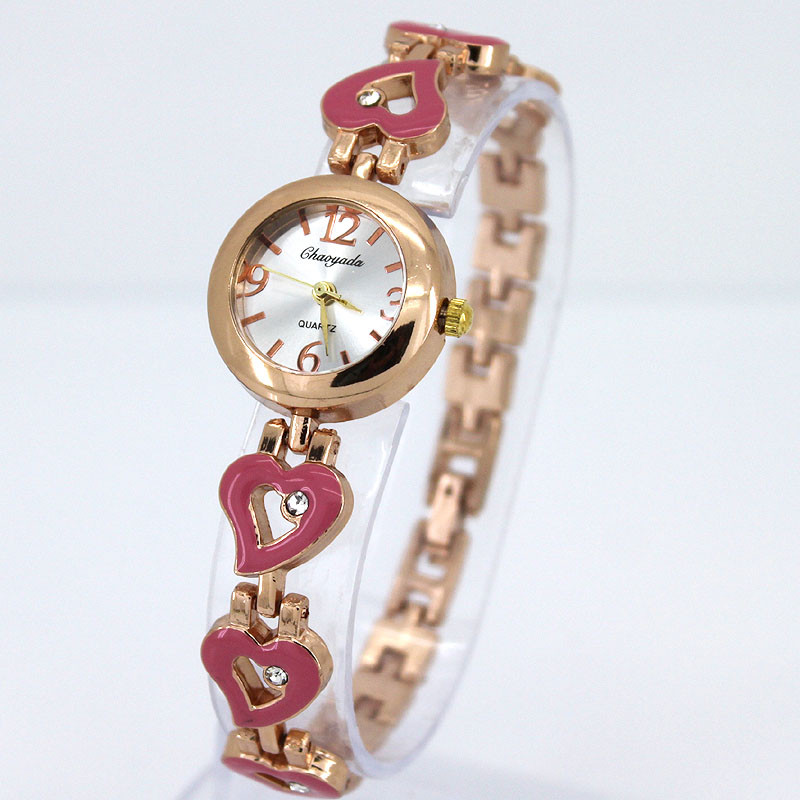 Δημοφιλές σχέδιο κρύσταλλο καρδιάς μόδας Γυναικείο λουρί από κράμα χαλαζία αθλητικά διαμάντια Ρολόι χειρός Νέο βραχιόλι ρολόι ρολόι