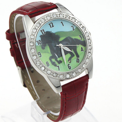Novi modni remen u boji Black Horse Lady Ženski Djevojački Kožni Kvarc Studentski Dječji Crystal Diamonds Ručni sat L18P dječji sat