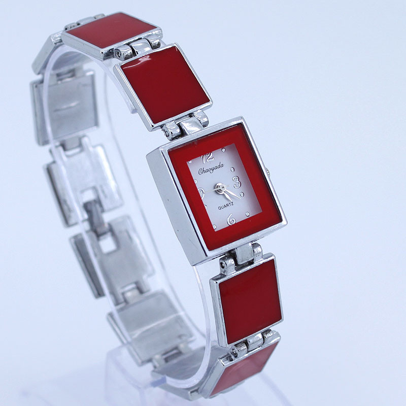 Női karóra Női Nemesebb divat Alkalmi ostya dizájn Kerek számlapos karkötő óra Mujor kvarc karóra Női Relojes O13