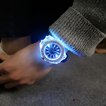Дамски LED светкавица Светещ часовник Персонализиран кристал със силикагел Деца Студенти Любители Желета Момче Момиче Тенденция Часовници Светлина