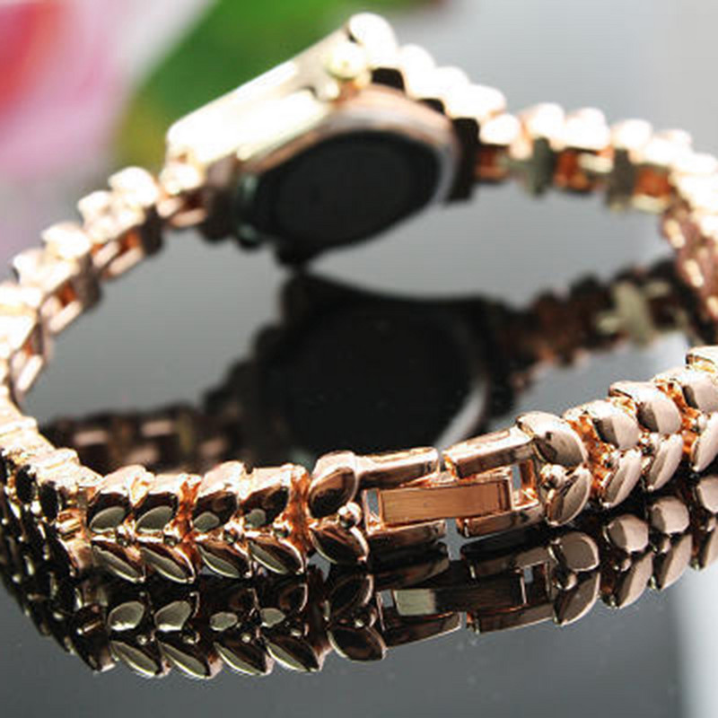 Narukvica Ručni sat Rhinestone Cvjetno srce Ljubavni stil Nehrđajući čelik Elegantni kvarcni sat narukvica za dnevne zegarek damski