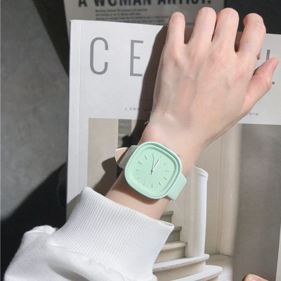 Minimālisms Luksusa sieviešu pulksteņi Luksusa kvadrātveida ciparnīcas ādas siksniņa sieviešu pulkstenis Jauns kvarca pulkstenis pāru rokas pulksteņiem Montre Femme