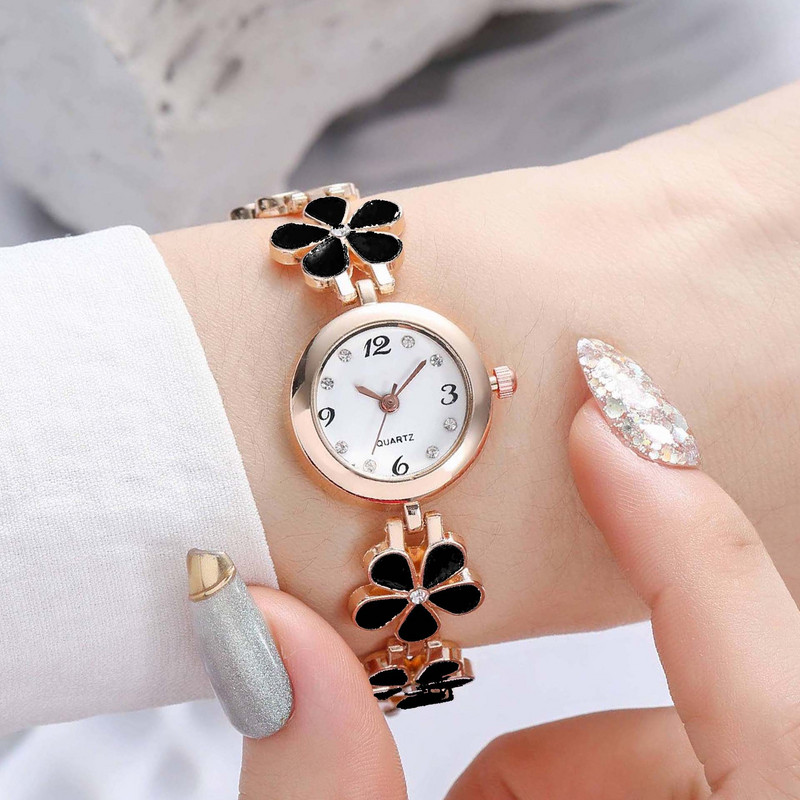 2023 Ceas de damă Lucky Flower Design Mini Quartz Stil feminin Floare Proaspătă Mic Daisy Bratara Student Ceas pentru femei