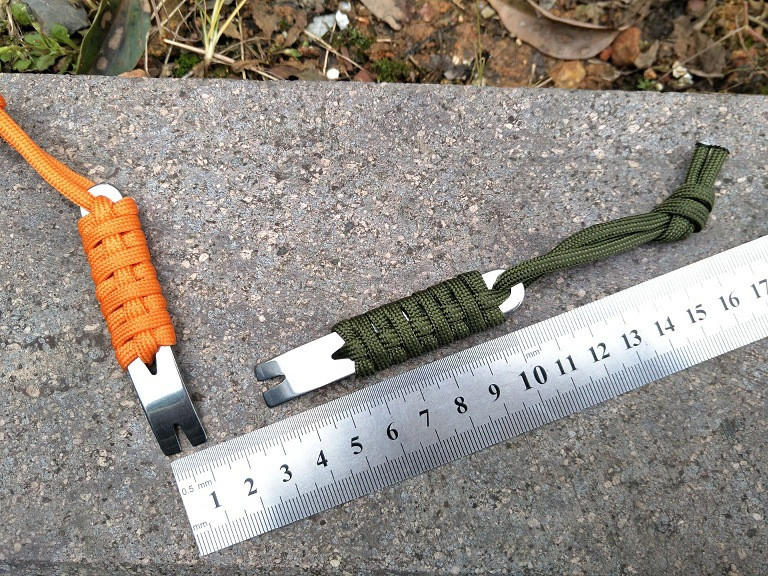 Ar rokām darināta lietussargu sagatavošana EDC Camping Mini Pocket Version Nerūsējošā tērauda lauznis Kloķa formas skrāpis tinējs nagu atslēgu piekariņš