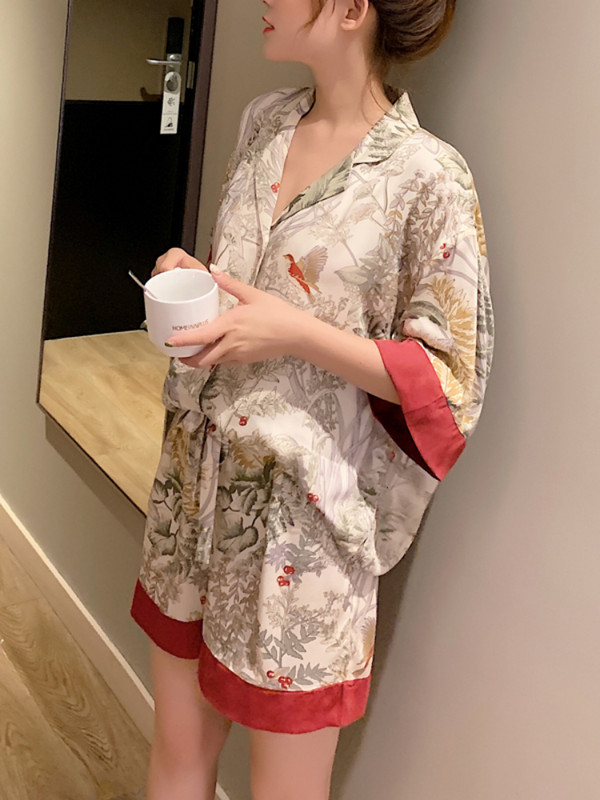 Divdaļīgs sieviešu komplekts pavasara vasaras pidžamas ar īsām piedurknēm sievietēm Zīda modes guļamveļa ziedu putnu apdruka Seksīgs satīna pidžamas komplekts