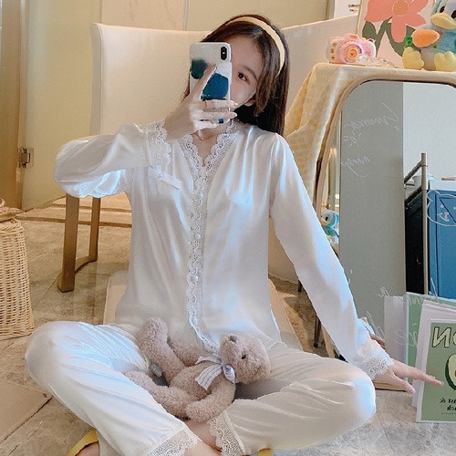 Mežģīņu pidžamas komplekts ar V veida kakla izgriezumu, pavasara rudens sieviešu satīna pidžamu komplekts ar garām piedurknēm.