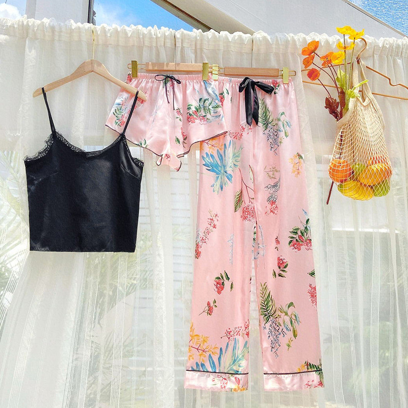 Kiváló minőségű, kontrasztos szatén hálóruha nőknek