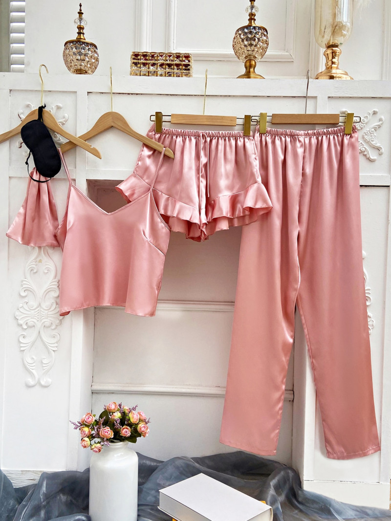 Satenska pidžama s prednjim rubom na vezanje i maskom za oči