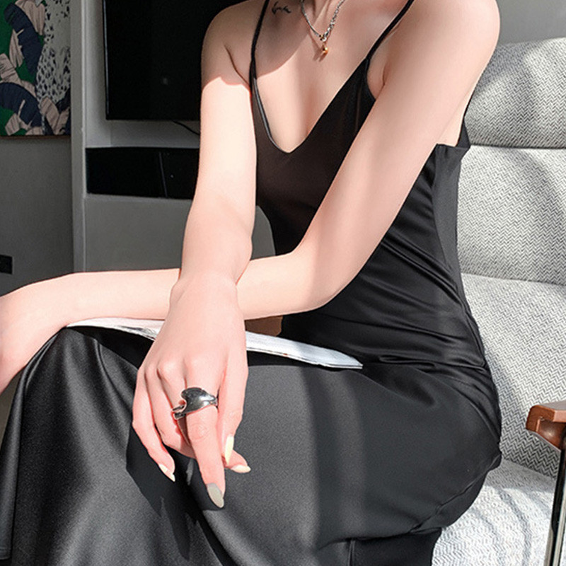 Hosszú szatén szexi hálóing női ruha selyem V nyakú hálóruha Hálóruha Solid Summer Maxi ruha Női spagettipántos ruhák