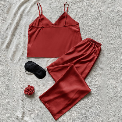 One Tie Front Ruffle Hem Satiin pidžaama komplekt koos hoiukotiga