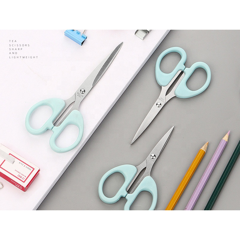 Smailas kancelejas preces Šķēres papīra griešanai Daudzfunkcionālas asas civilās šķēres Studentu smailās šķēres