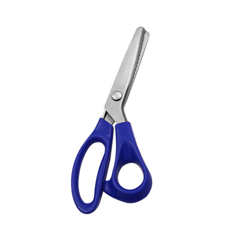 priekš TRIANGLE auduma mežģīņu šķēres nerūsējošā tērauda šķēres ar ergonomisku rokturi. Praktiskās šķēres šūšanas sārtām šķērēm