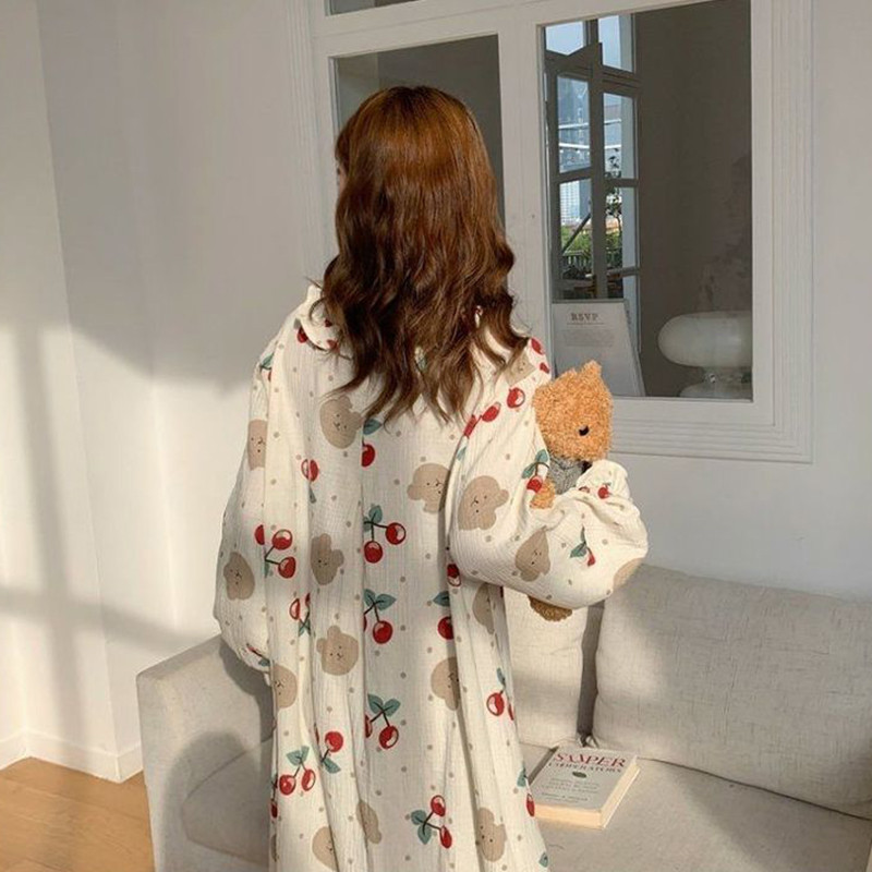 Kirsimustriga naiste öösärk, kevad-sügis Korea stiilis naiste öösärk, magusate nööpidega keskmise pikkusega kleit naistele