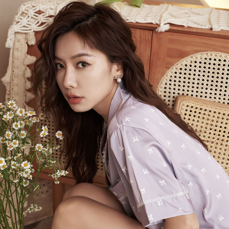 Vasaros prabangus moterų pižamų rinkinys Dirbtinio šilko satino pižamos trumpomis rankovėmis dviejų dalių miegui skirtų naktinių drabužių rinkinys Nauji namų drabužiai