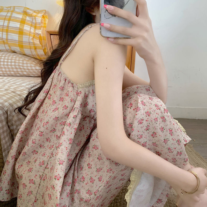 Pizsama szettek Női Elegáns alkalmi szexi, légáteresztő Ins nyári hálóruha koreai stílusú ujjatlan dögös lányoknak puha retro virágos vintage