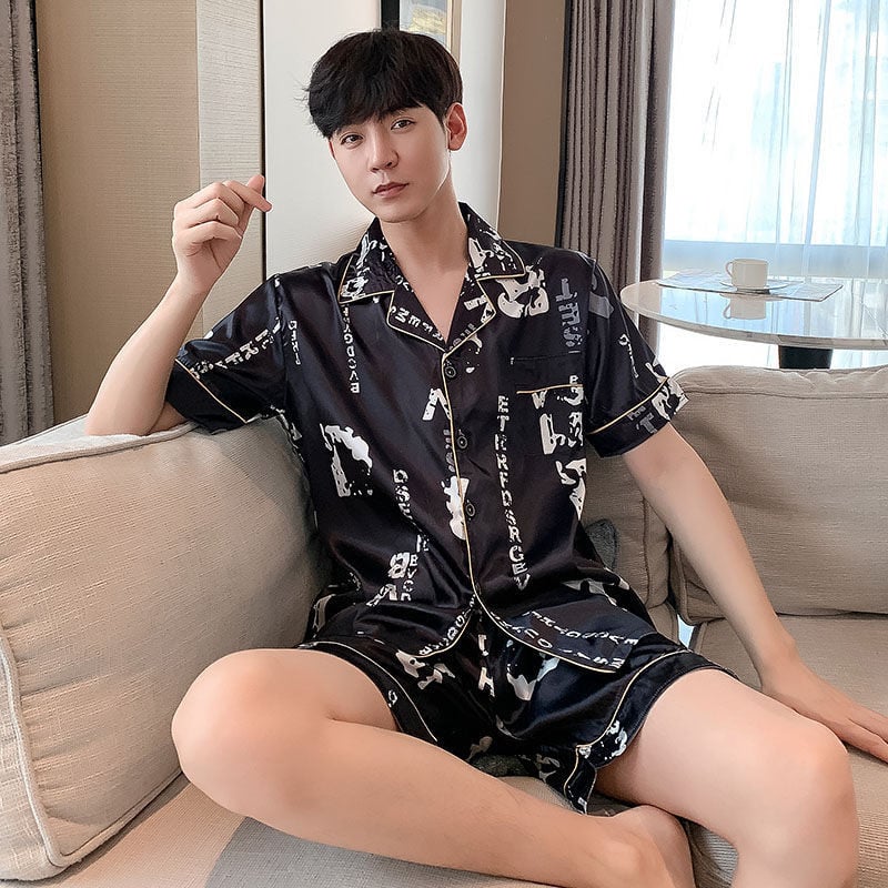2023 m. vyriški drabužiai miegui Vasarinė trumpa juoda languota šilkinė pižama vyrams 2vnt trumpas komplektas Prabangus Pijama Hombre Loungewear Homewear pižama