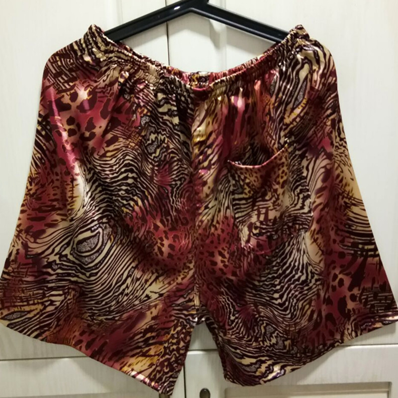 2021. Kratke svilene pidžame hlače za muškarce Labave kratke hlače satenskim printom za spavanje u velikim veličinama Preuzimanje