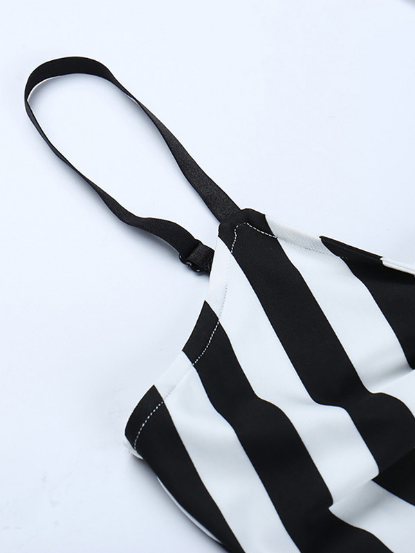 Goth Dark Bandage Mall Gothic Hollow Out szexi ruhák nőknek Grunge Punk csíkos Bodycon miniruha V-nyakú, hát nélküli partiruha