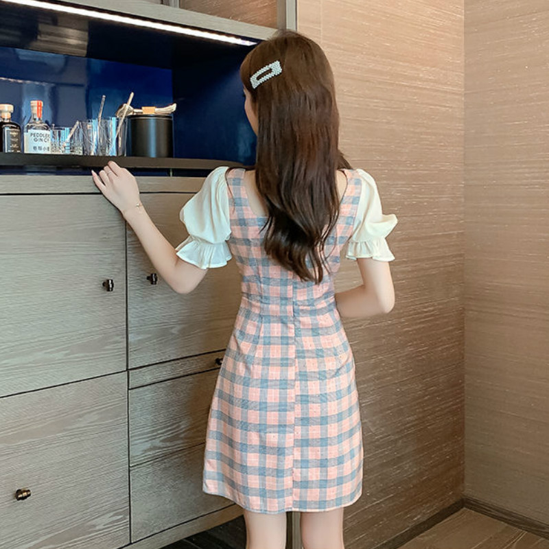 Rövid ujjú női ruha, rózsaszín, kockás gombok, négyzet alakú gallér koreai stílusú, édes vintage dizájn Elegáns mindennapi karcsúsított, aranyos divat