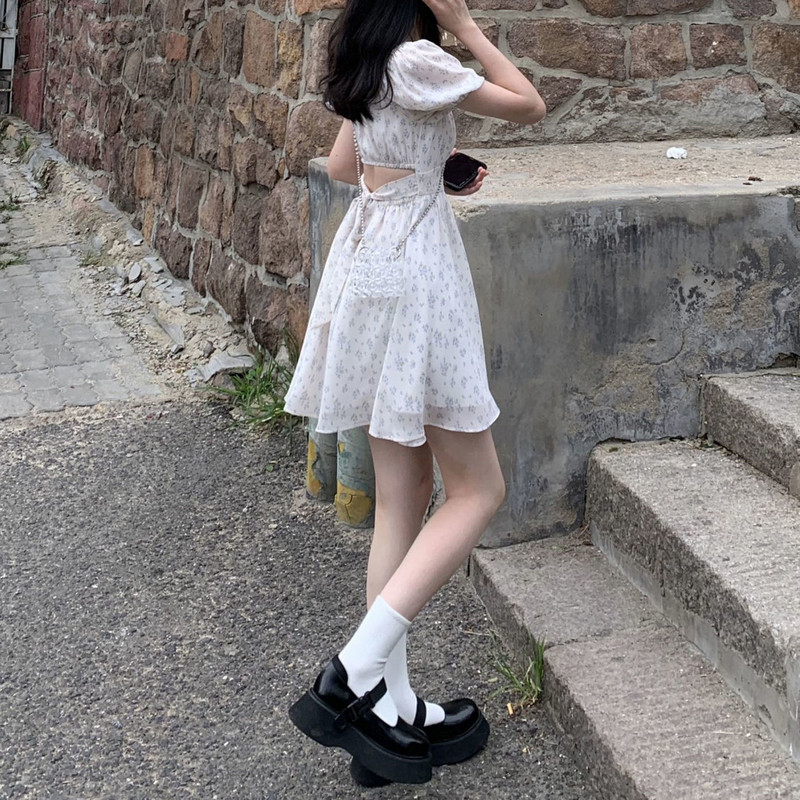 Mini haljine Ženske ljetne izdubljene Seksi fakultetske Lijepe djevojke koje izlaze u francuskom stilu Trendovske studentice Slatke A-kroja s puf rukavima Novo
