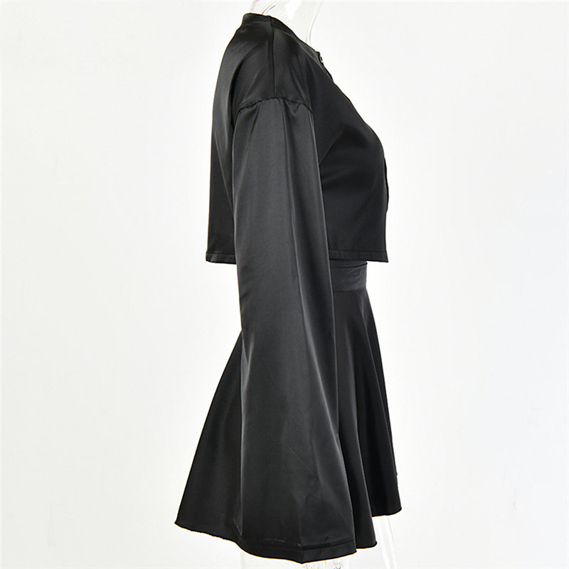 Valge elegantne satiinist kaheosaline komplekt Naiste laternad, pikkade varrukatega kärbitud topid Kardigan Seksikas kõrge vöökohaga minitennise spordiseelikud