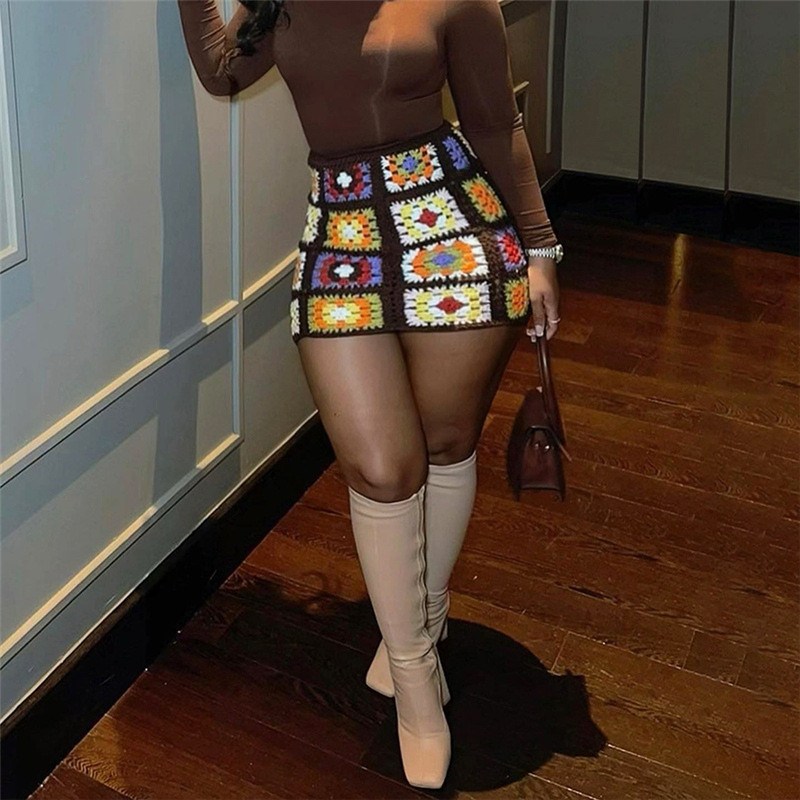 Sieviešu 2023. gada vasaras sieviešu jaunā komplektācija gurnu svārki ar augstu vidukli, rūtainu apdruka, tievi pusķermeņa svārki vairumtirdzniecība