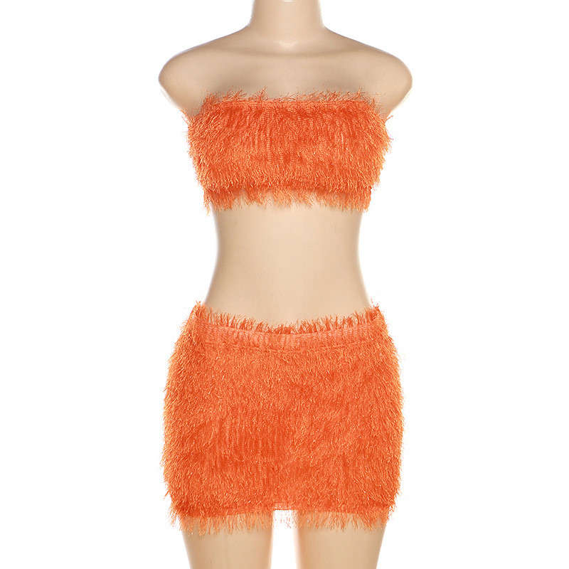 Tömör plüss, kétrészes női szett, csípős mellkas, csupasz középső felsők+magas derekú karcsú csípőszoknya, egyedi női viselet