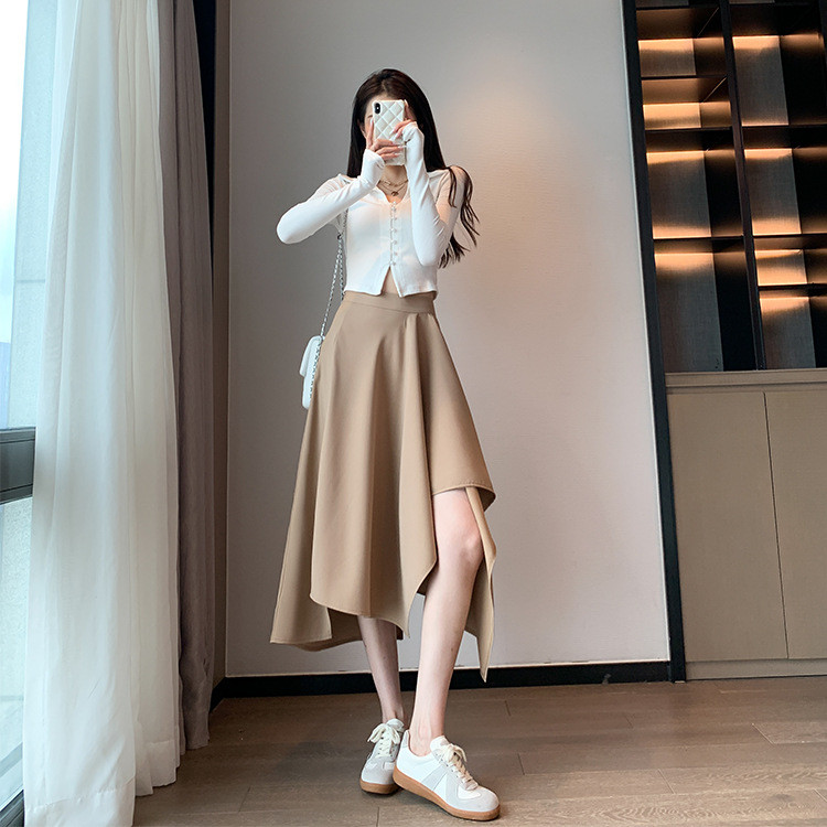 Melni kroku svārki sievietēm ar augstu vidukli