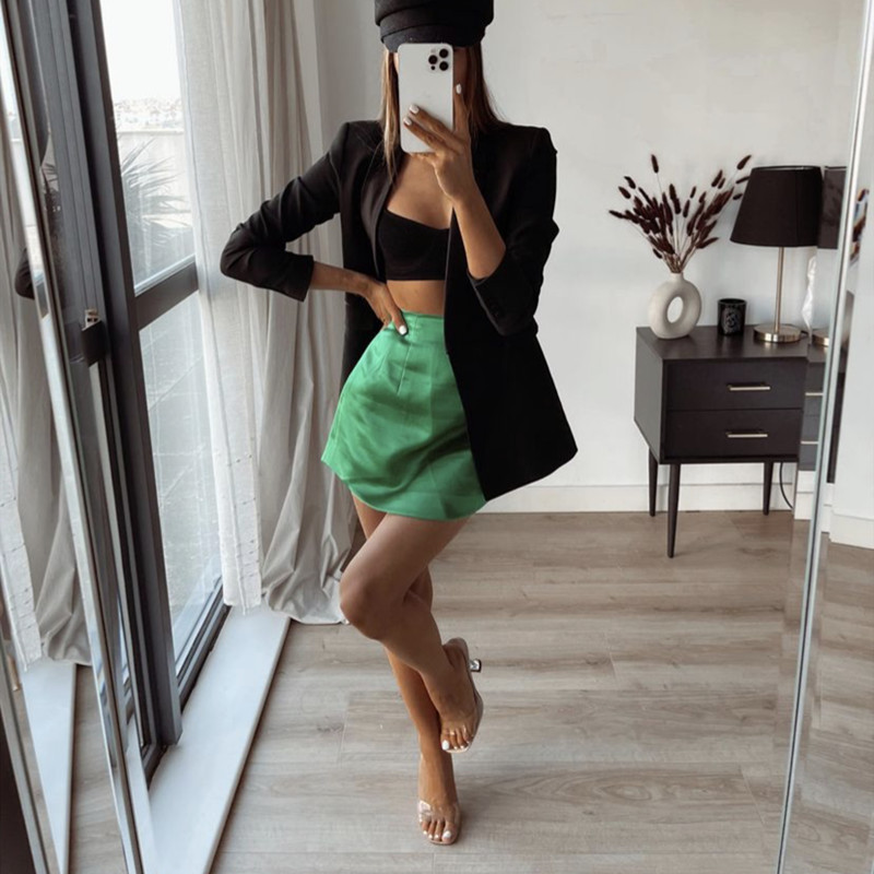 Sievietes eleganti rozā sarkani satīna mini svārki 2021. gada pavasara modes spīdīgi, īsi svārki ar augstu vidukli, meiteņu svārki — Y2K plāni Streetwear