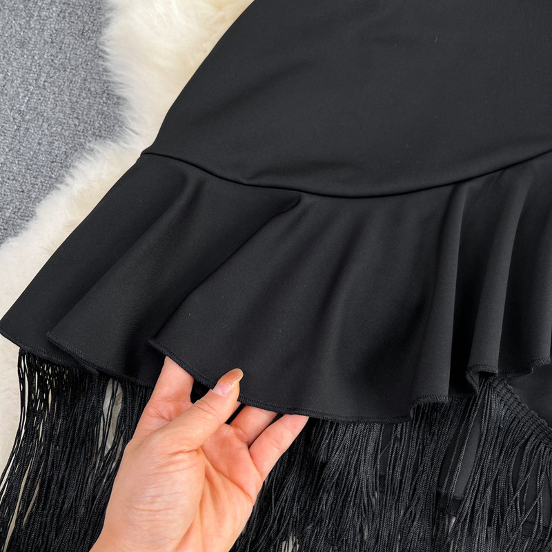 Könnyű érett szél Professzionális temperamentum toldó bojt szabálytalan vékony karcsú szexi csomag csípő félszoknya