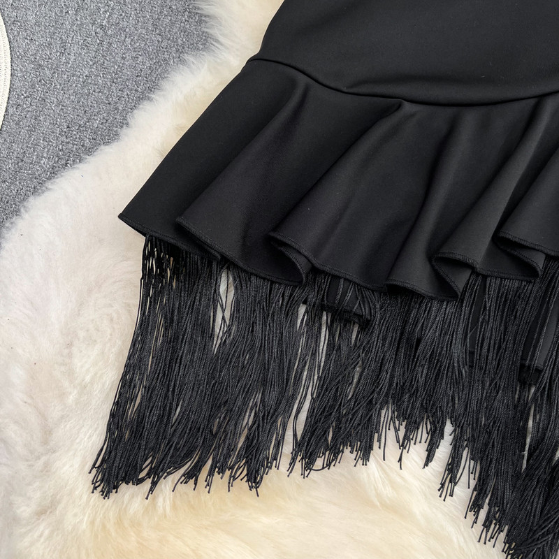 Könnyű érett szél Professzionális temperamentum toldó bojt szabálytalan vékony karcsú szexi csomag csípő félszoknya