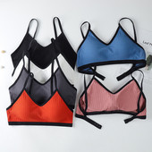 Szexi jóga sportmelltartó női mellkashoz Egy sor háromgombos Sling Vest Gym Fitness melltartó Gyűjts össze gyönyörű hátsó cső felső alsóneműt