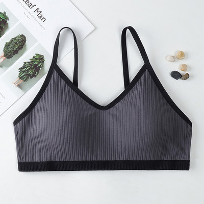 Szexi jóga sportmelltartó női mellkashoz Egy sor háromgombos Sling Vest Gym Fitness melltartó Gyűjts össze gyönyörű hátsó cső felső alsóneműt