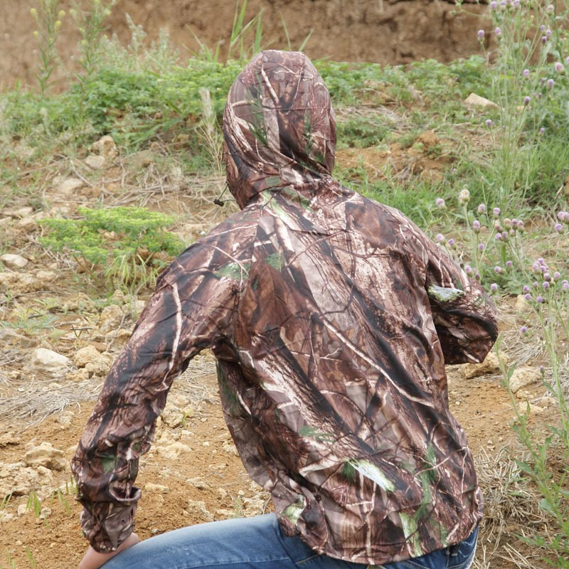Vasaros itin plonos odos striukė su gobtuvu, apsauganti nuo UV spindulių, kvėpuojanti laipiojimo stovyklavimo striukė su lapais Bionic Camo medžioklės marškinėliai