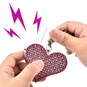 CJ-003B kulcsok lánc biztonsági riasztó be/ki kapcsoló strasszos szív alakú hordozható személyi biztonsági riasztó farkasellenes riasztóeszköz