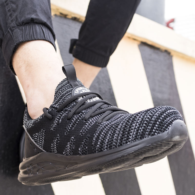 Nesunaikinami apsauginiai batai moterims.