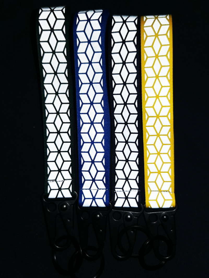 Fényvisszaverő autós kulcstartók Jól látható heveder anyag táskafüggő tartozékokhoz 2,5 cm