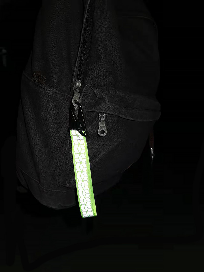 Fényvisszaverő autós kulcstartók Jól látható heveder anyag táskafüggő tartozékokhoz 2,5 cm