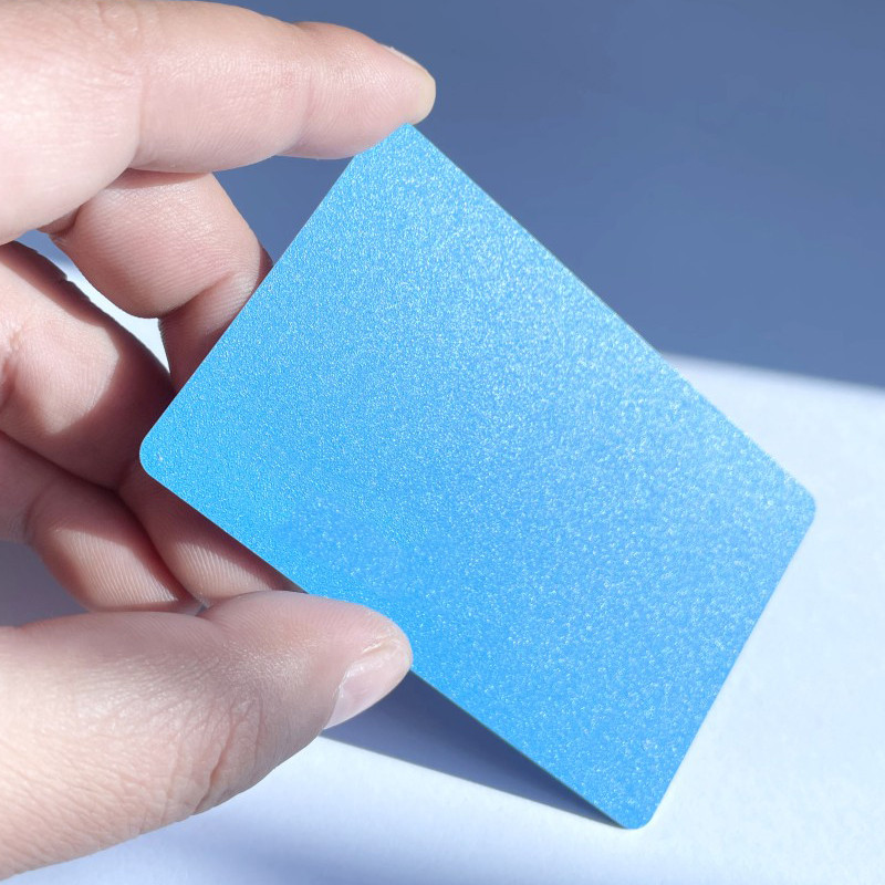 NTAG215 värviline NFC-kaart Tagmo jaoks töötab lülitiga. Saadaval kõigi NFC-mobiiltelefonide jaoks