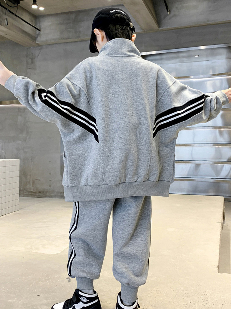 Zēnu treniņtērpu komplekts Ikdienas sporta krekli ar kapuci garās bikses treniņtērpi zēniem apģērbi no 4 līdz 12 gadiem bērniem sporta apģērbs bērnu sporta apģērbs