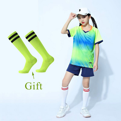 Bērnu futbola sporta komplekti + zeķes, meiteņu futbola krekliņi, studentu komandas futbola treniņu formas, zēnu futbola apģērbi