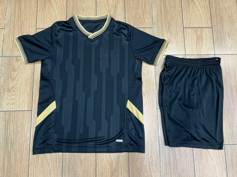 Pielāgots bērnu futbola komplekts, vīriešu futbola komandas krekls, vertikāli svītru sporta tērps, ātri žūstošs auduma formas tērps 6 gadi