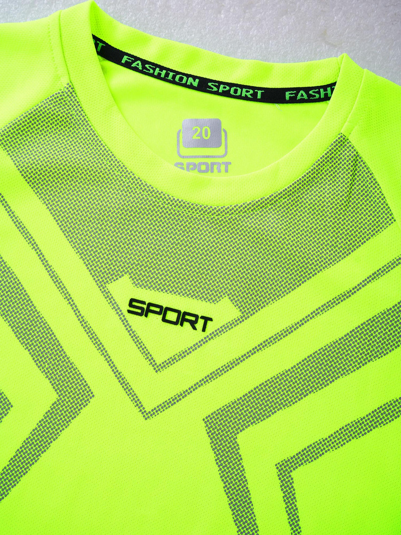 Bērnu puišu elpojošs sporta tērps futbola formas tērps ar īsām piedurknēm T-krekls un šorti Basketbols Futbols Skriešanas treniņš Sporta apģērbs